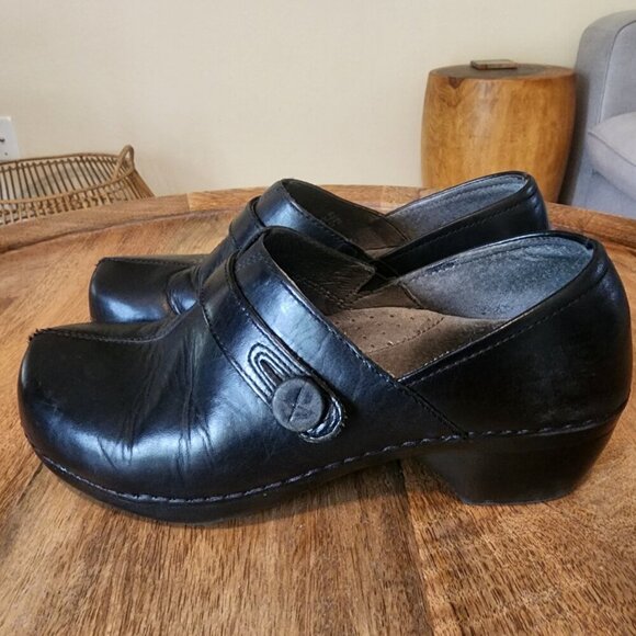 Dansko Solstice Black Leather Button Strap Clogs #9815020200 Women's 8.5 - 9 - Picture 7 of 12